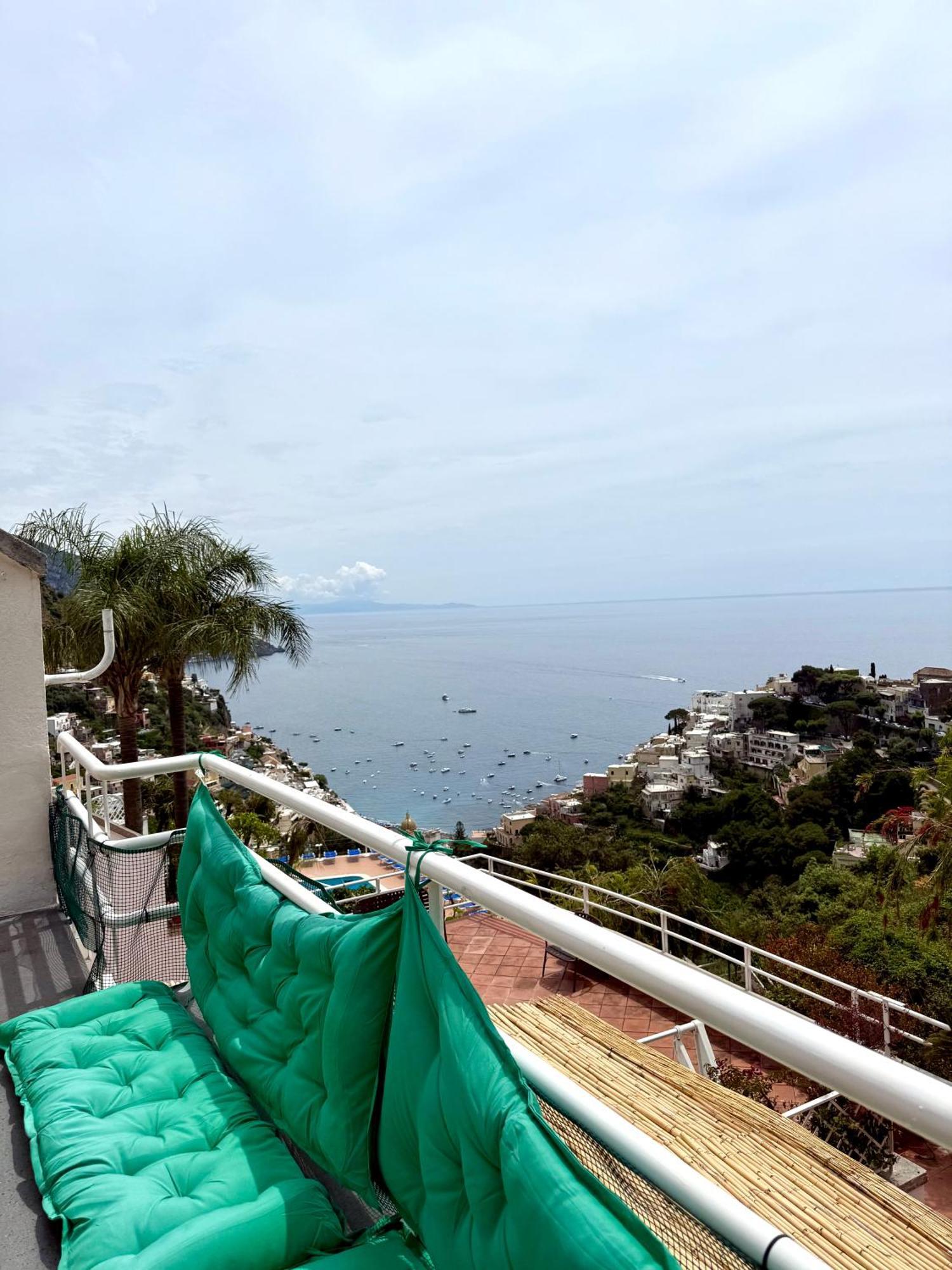 Venus Apartment Positano Luaran gambar